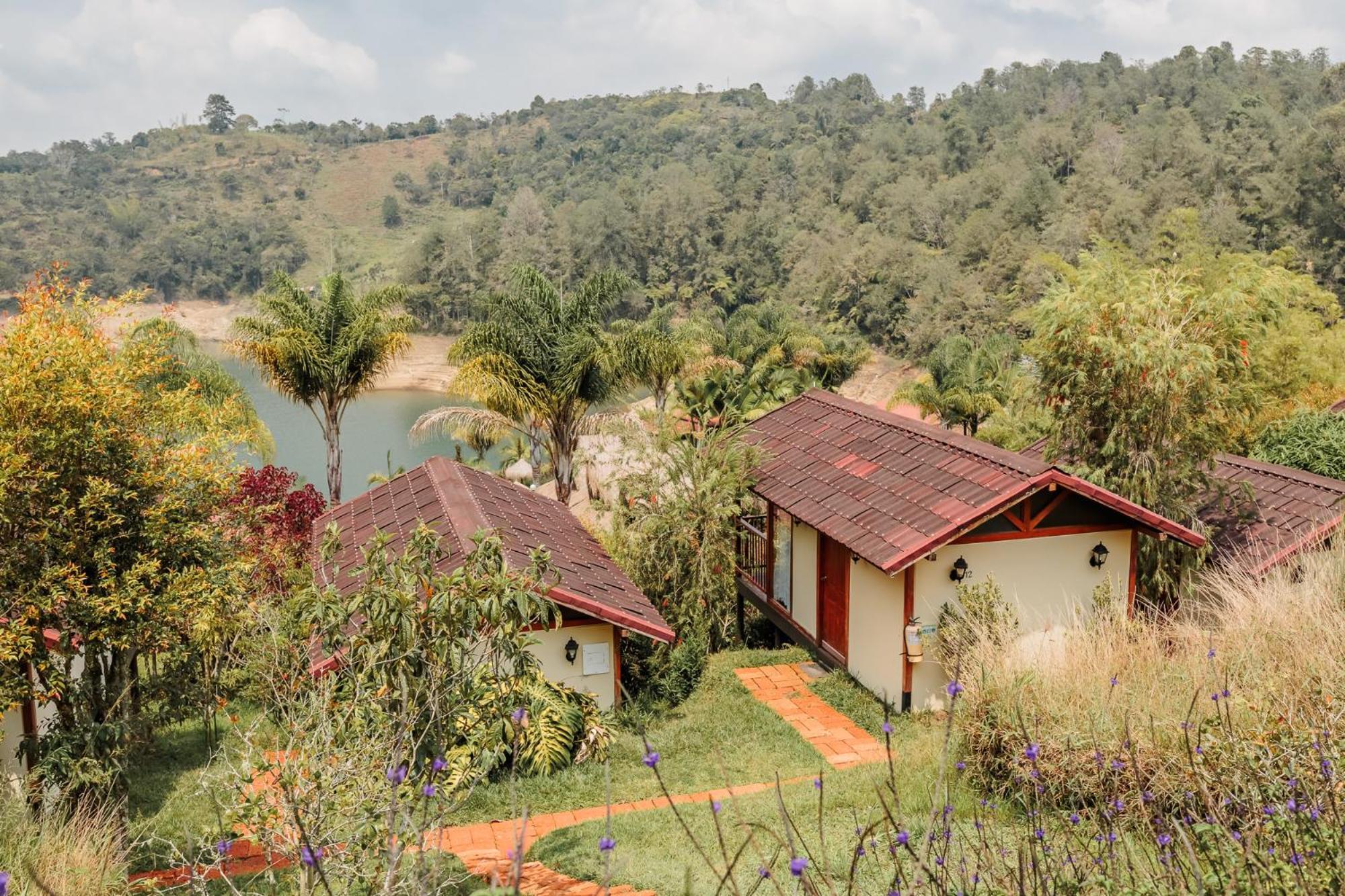 Hotel Pietrasanta Guatape Bagian luar foto