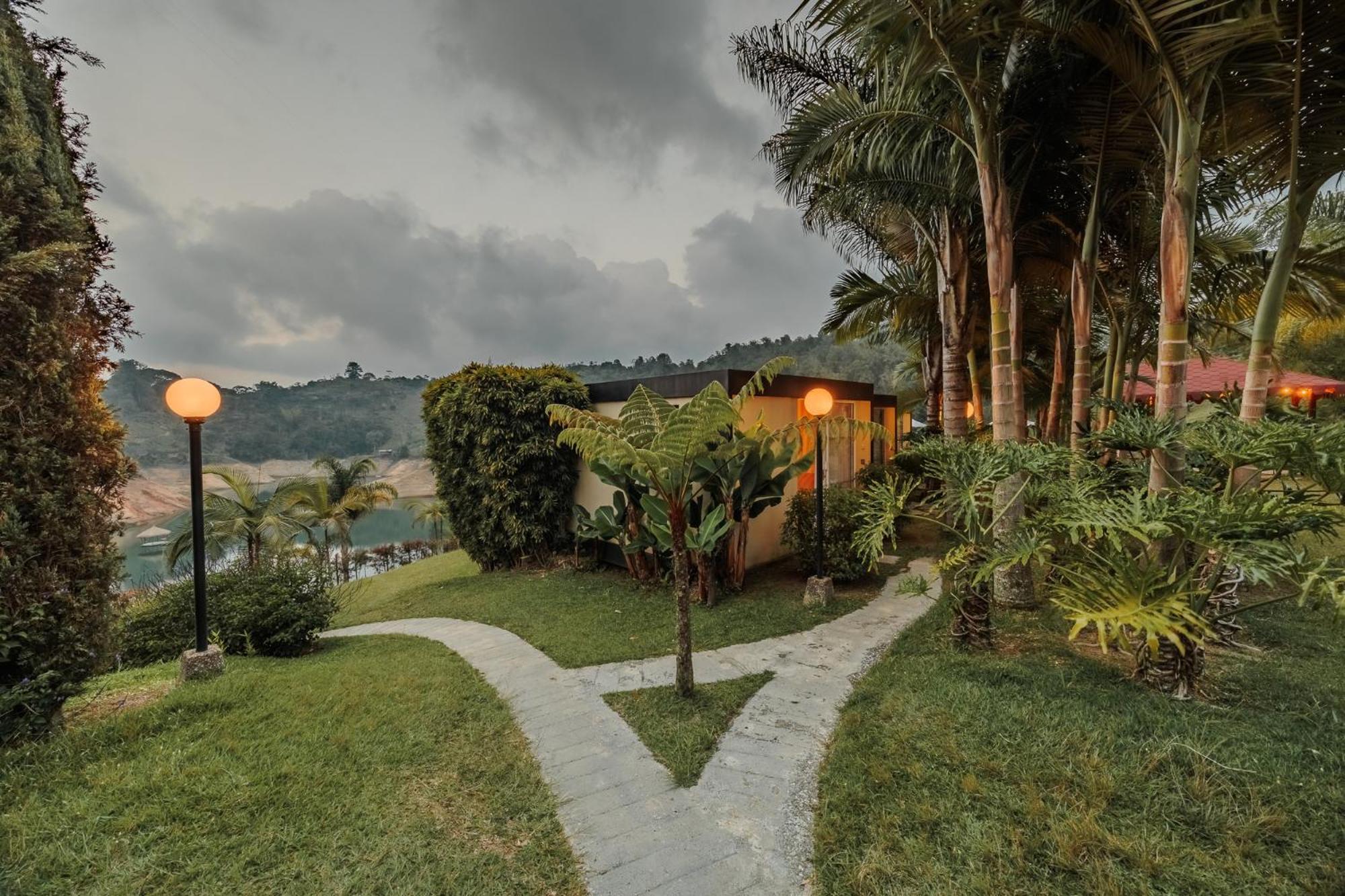 Hotel Pietrasanta Guatape Bagian luar foto