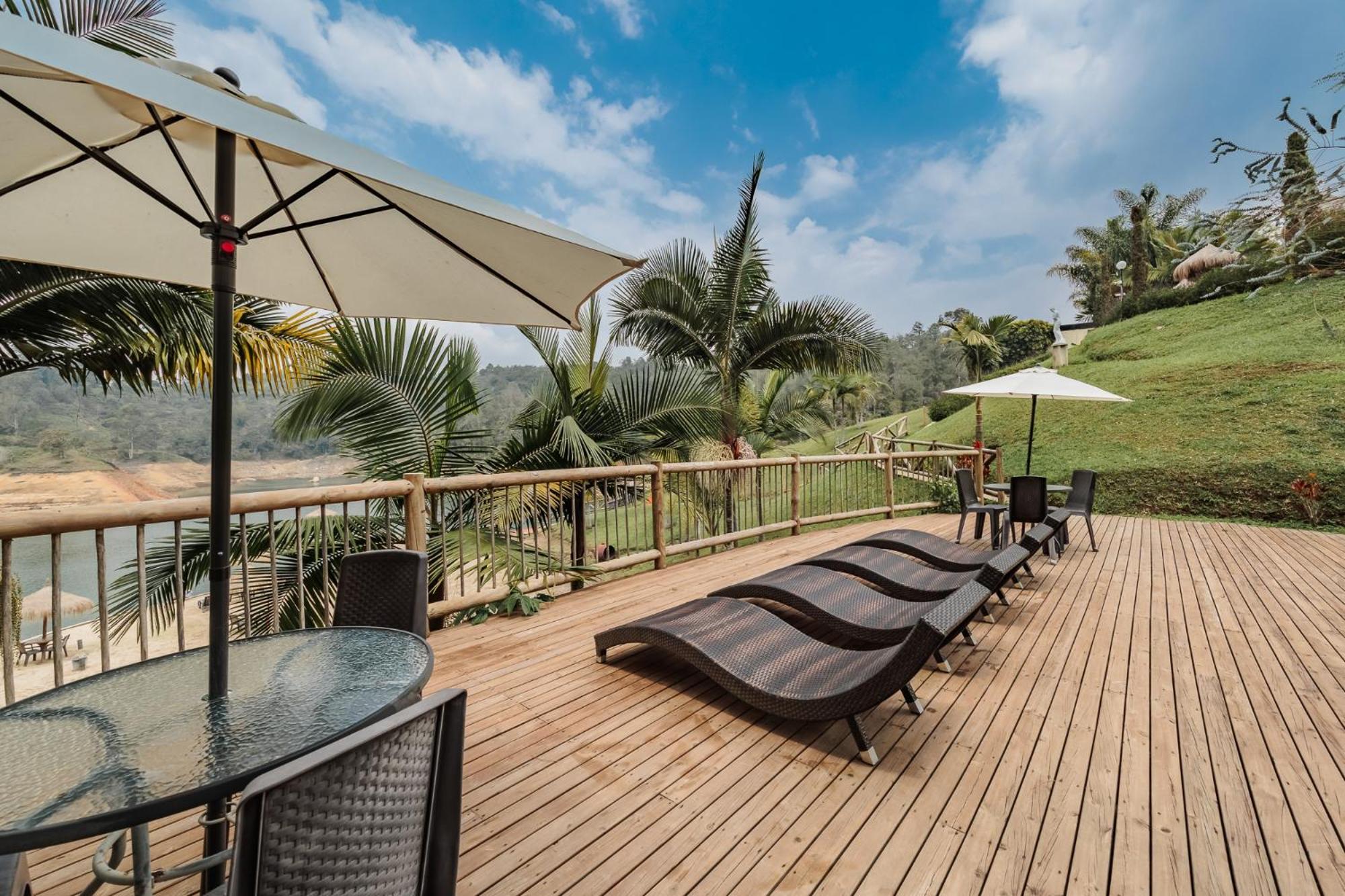 Hotel Pietrasanta Guatape Bagian luar foto